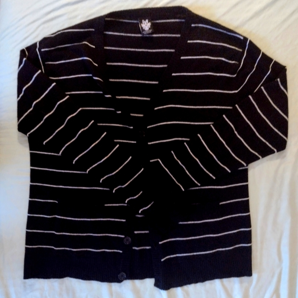 Black and White Two Pocket Cardigan